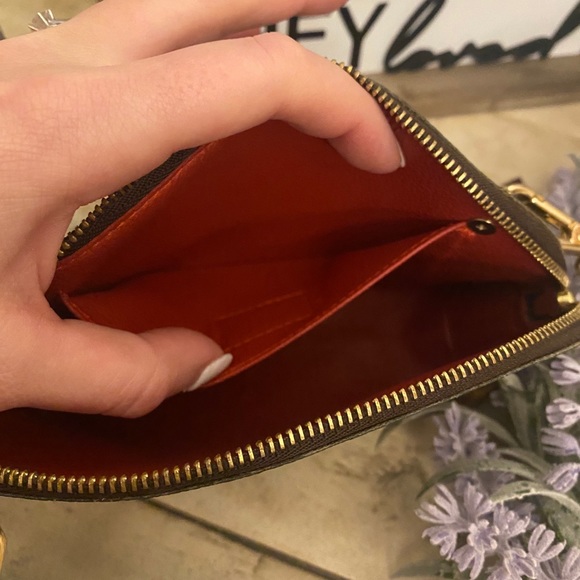 Authentic LV Crossbody ❌SOLD❌ - Picture 4 of 10